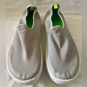 OOFOS OOmg eeZee Low Women's Comfort Sneakers Shoes White Size 8